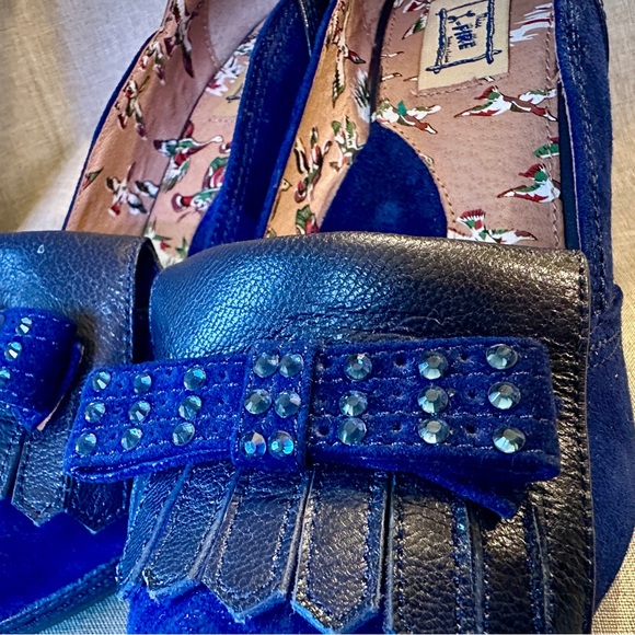 MISS L FIRE Delano 41 (10 - 10.5) navy blue suede leather loafer heel pumps bows - Picture 6 of 13